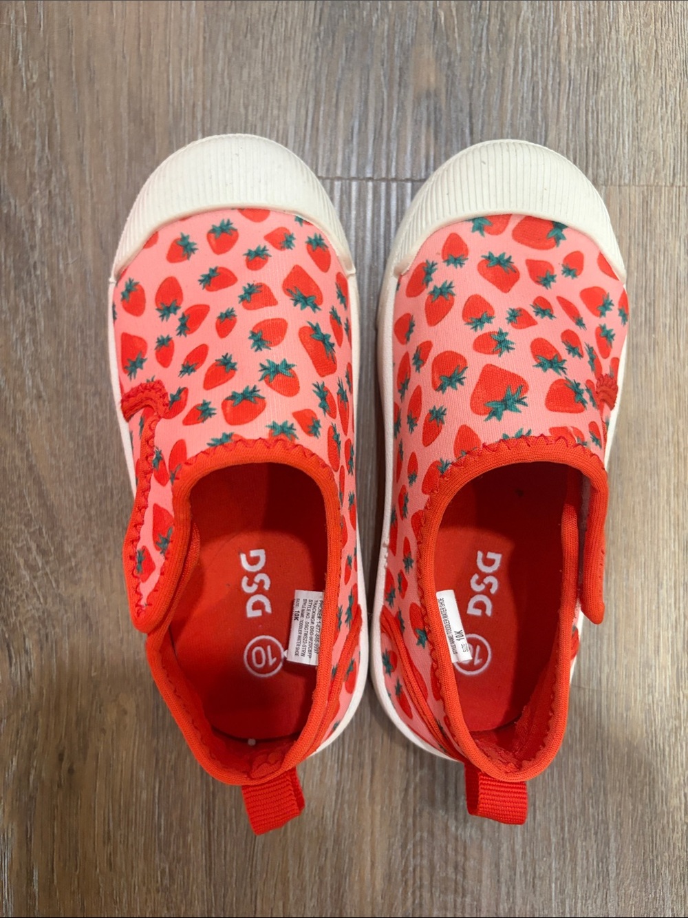 DSG Kids Strawberry Slip-On Shoes in Red and White